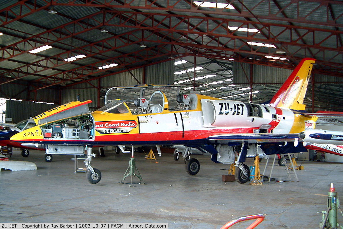 ZU-JET, Aero L-39C Albatros C/N 330209, Aero Vodochody L-39C Albatros [330209] Johannesburg-Rand~ZS 07/10/2003