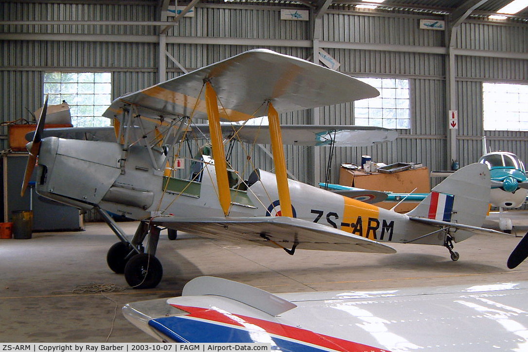 ZS-ARM, De Havilland DH-82A Tiger Moth II C/N 83517, De Havilland DH.82A Tiger Moth [83517] Johannesburg-Rand~ZS 07/10/2003