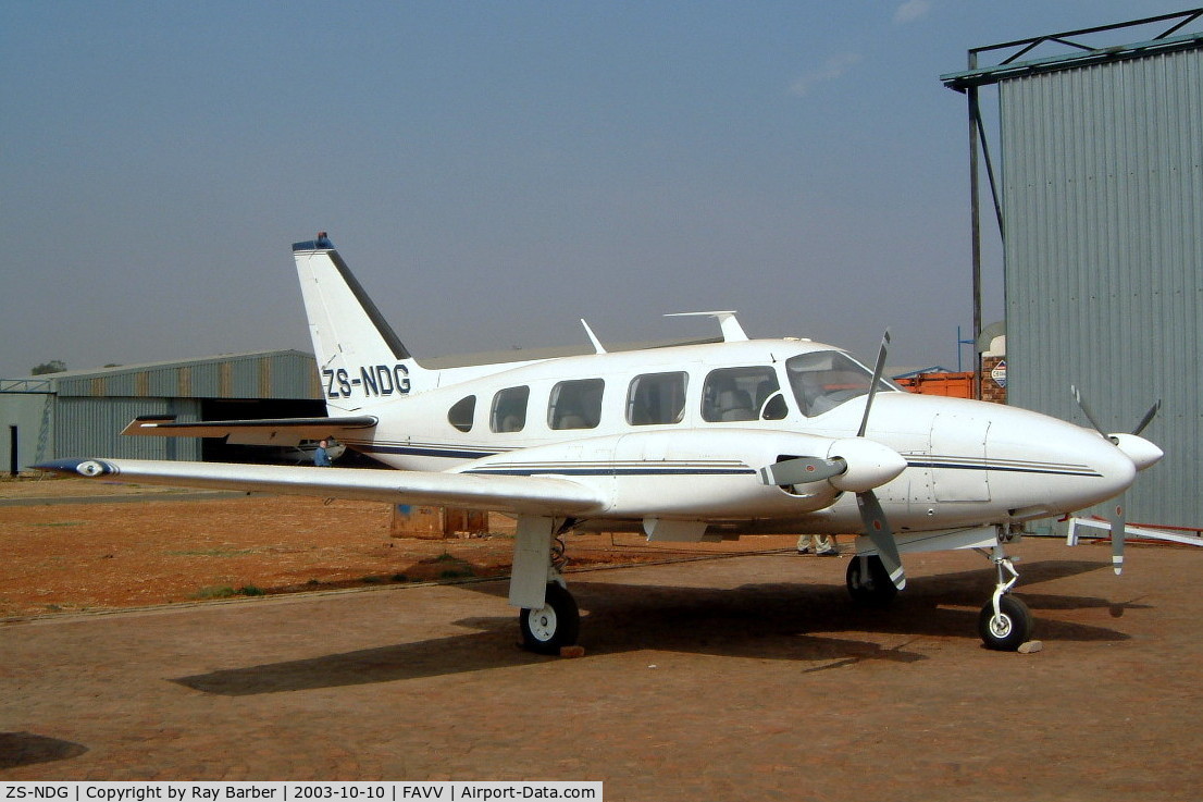 ZS-NDG, Piper PA-31-310 Navajo Navajo C/N 31-845, Piper PA-31-310 Turbo Navajo B [31-845] Vereeniging~ZS 10/10/2003