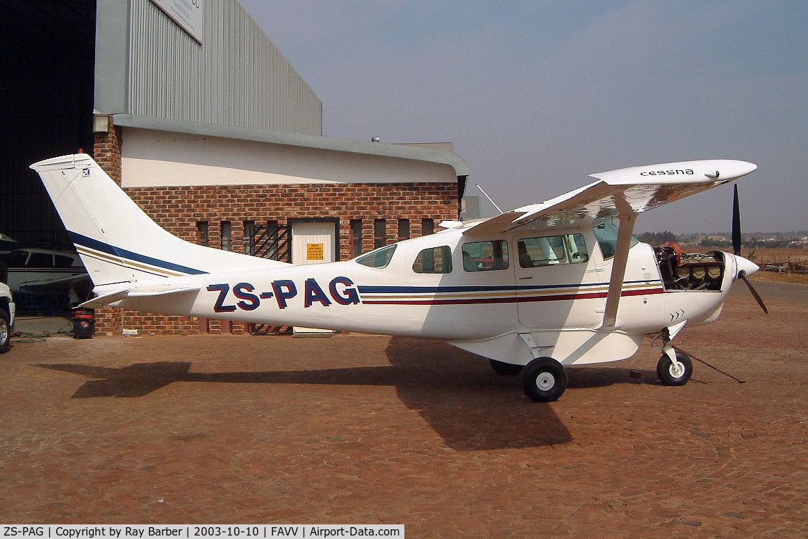 ZS-PAG, Cessna P206B Super Skylane C/N P206-0320, Cessna P.206B Super Skylane [P206-0320] Vereeniging~ZS 10/10/2003