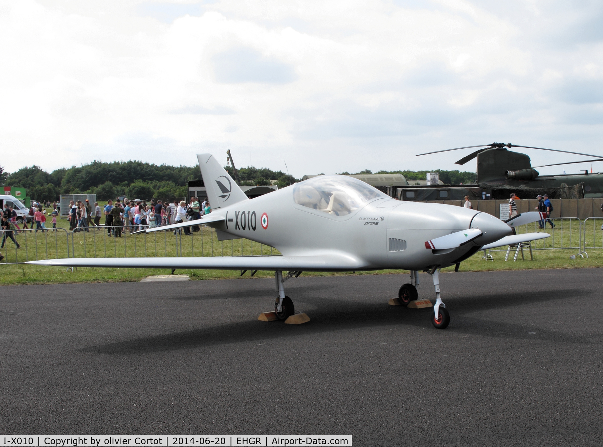 I-X010, 2014 Blackshape Prime BS-100 C/N BPU018-14, airshow 2014