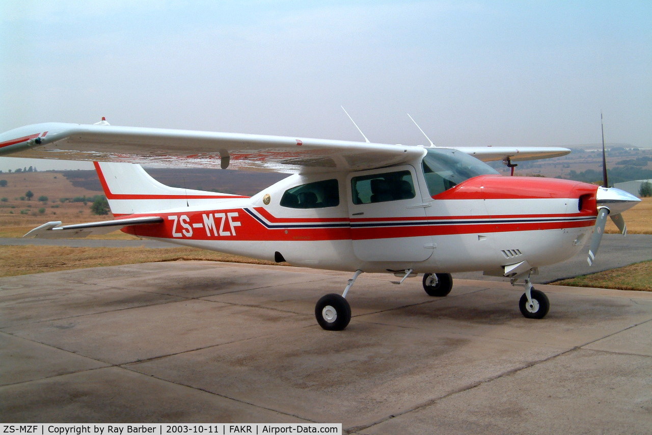 ZS-MZF, Cessna 210L Centurion C/N 21060951, Cessna 210L Centurion [210-60951] Krugersdorp~ZS 11/10/2003