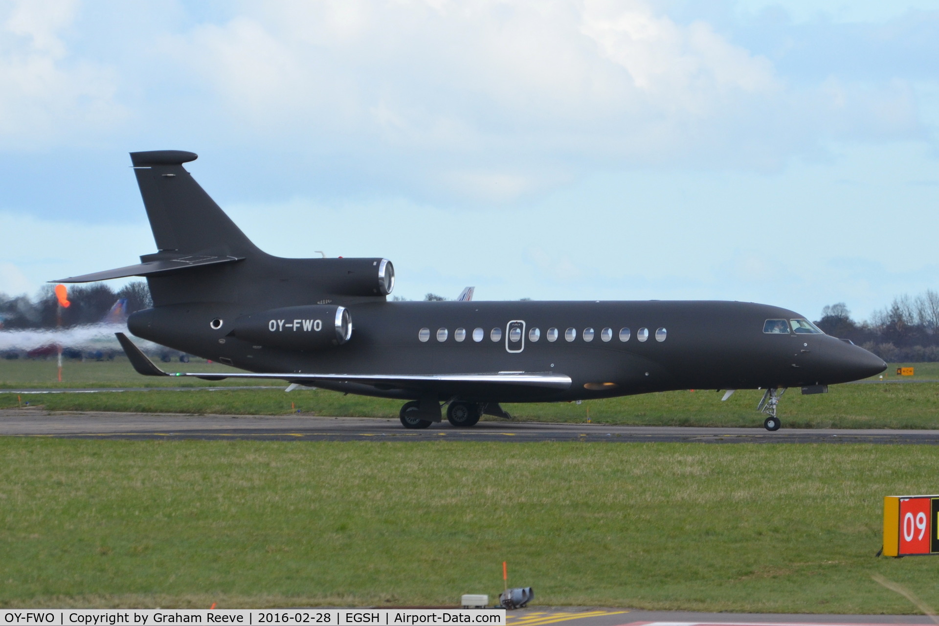 OY-FWO, 2013 Dassault Falcon 7X C/N 198, Just landed at Norwich.