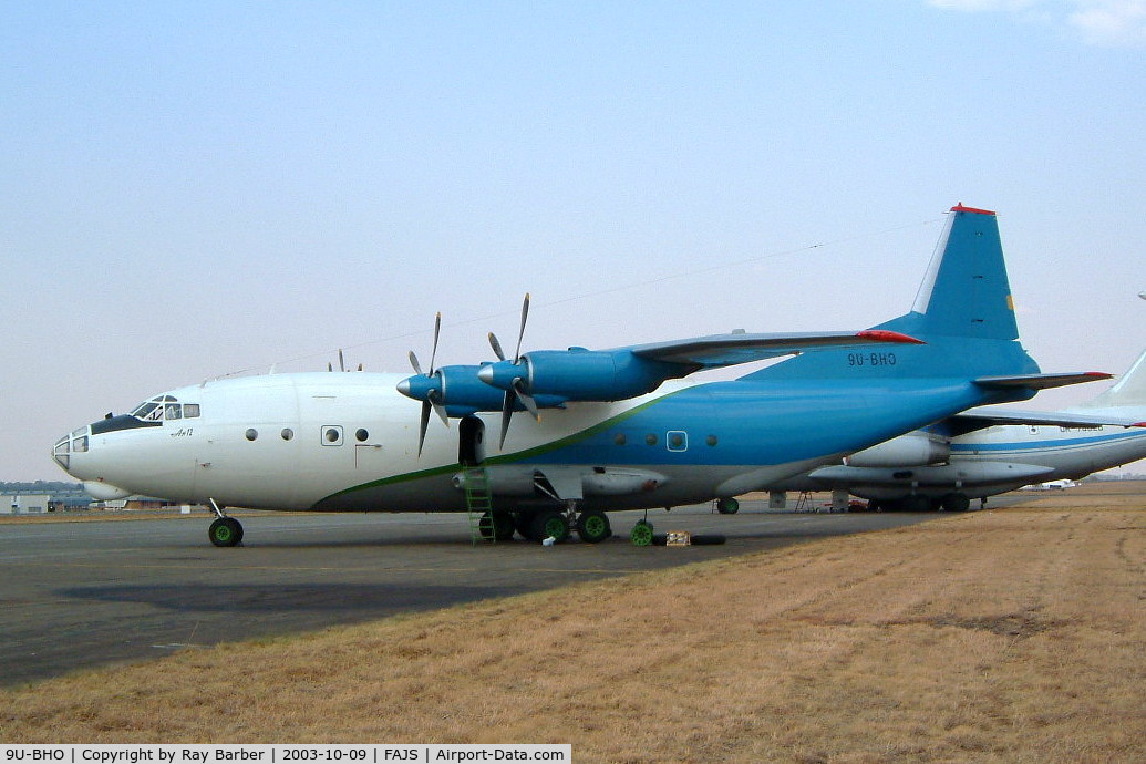 9U-BHO, 1968 Antonov An-12B C/N 8345503, Antonov An-12B [8345503] (Mango Airlines) Johannesburg-International~ZS 09/10/2003
