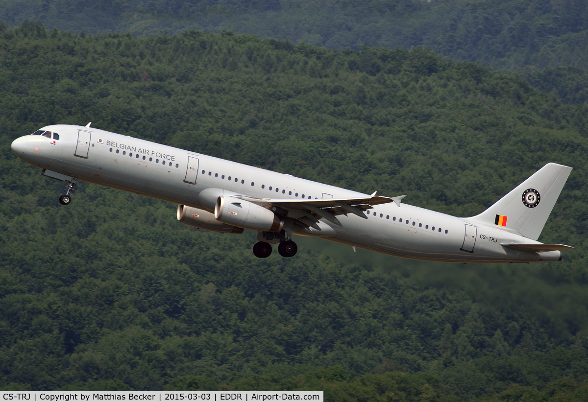 CS-TRJ, 1999 Airbus A321-231 C/N 1004, CS-TRJ