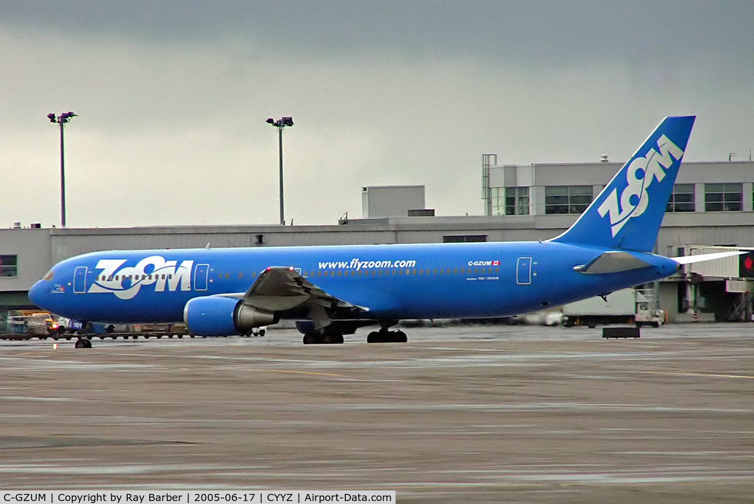 C-GZUM, 1993 Boeing 767-328 C/N 27135, Boeing 767-328ER [27135] (Zoom Airlines) Toronto-Pearson International~C 17/06/2005