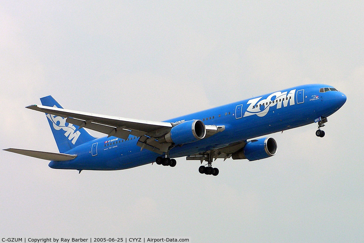 C-GZUM, 1993 Boeing 767-328 C/N 27135, Boeing 767-328ER [27135] (Zoom Airlines) Toronto-Pearson International~C 25/06/2005