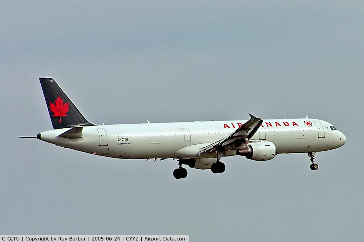C-GITU, 2001 Airbus A321-211 C/N 1602, Airbus A321-211 [1602] (Air Canada) Toronto-Pearson International~C 24/06/2005