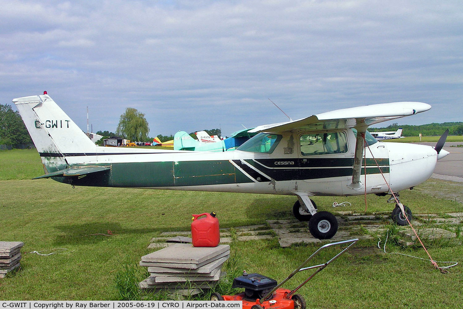C-GWIT, 1974 Cessna 150L C/N 15075775, Cessna 150L [150-75775] Rockcliffe~C 19/06/2005