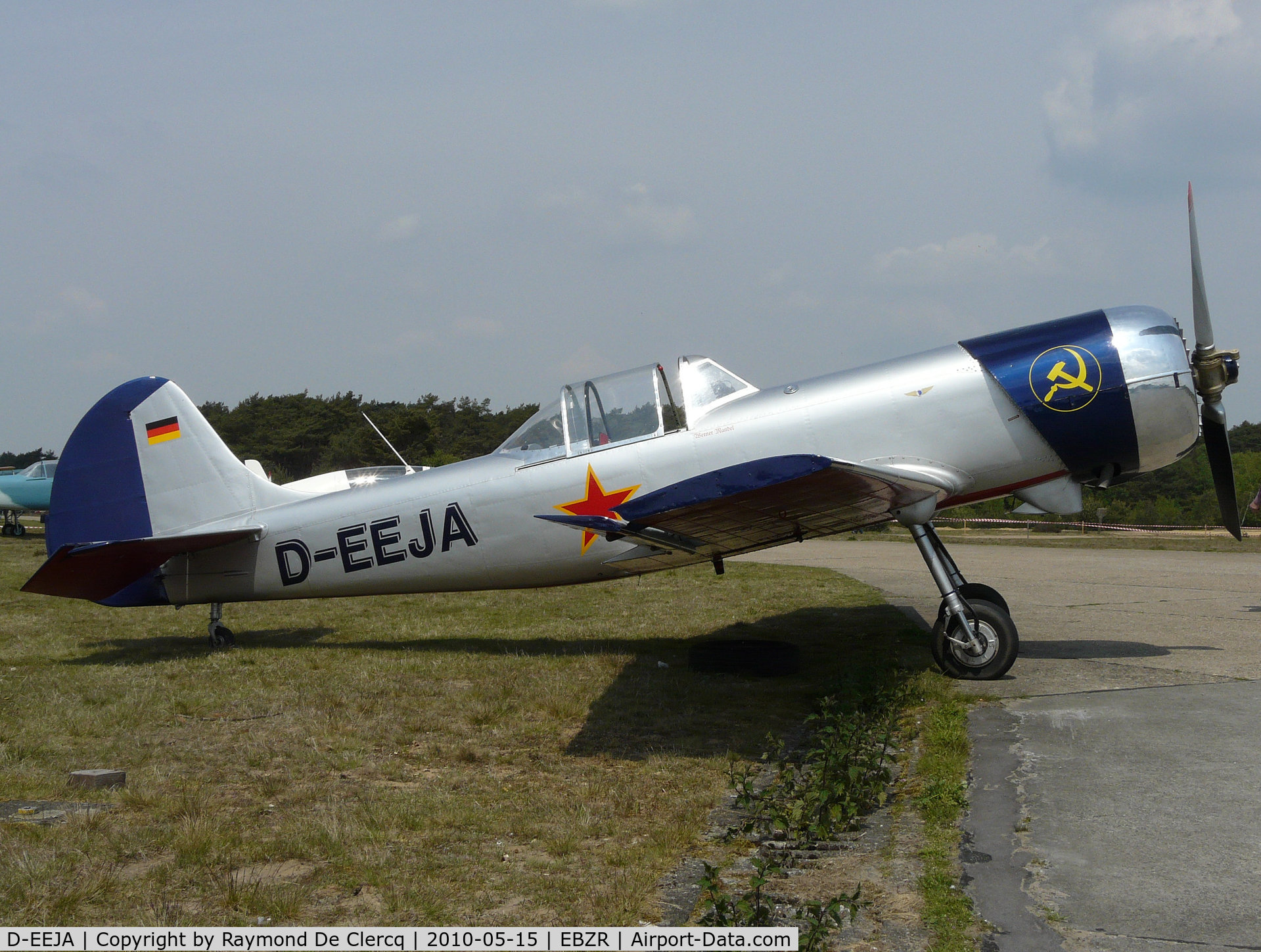 D-EEJA, Yakovlev Yak-50 C/N 801705, Chipmeet at Zoersel 2010.
