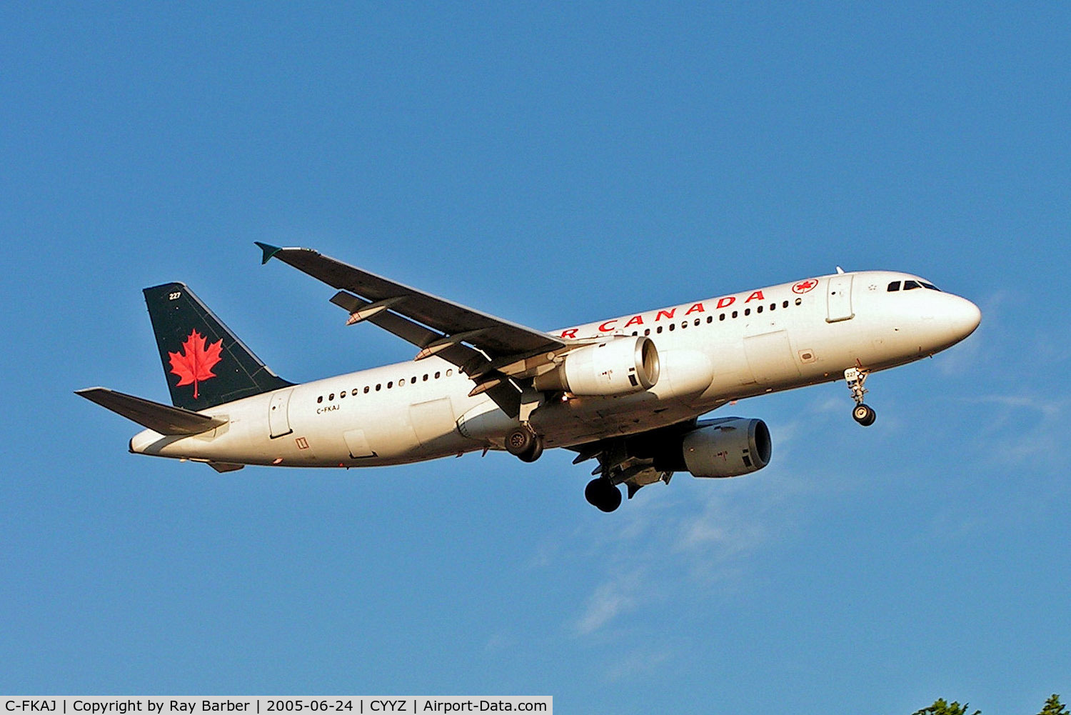 C-FKAJ, 1992 Airbus A320-211 C/N 333, Airbus A320-211 [0333] (Air Canada) Toronto-Pearson International~C 24/06/2005