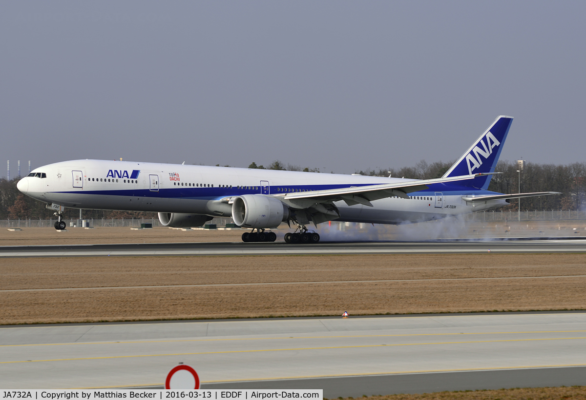 JA732A, 2005 Boeing 777-381/ER C/N 27038, JA732A