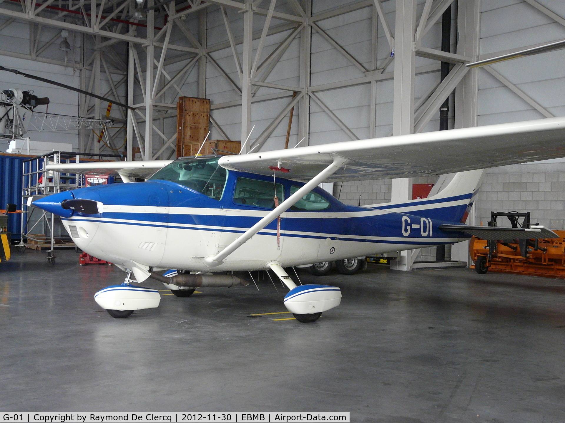 G-01, Cessna 182Q Skylane C/N 18267696, Federal Police at Melsbroek.