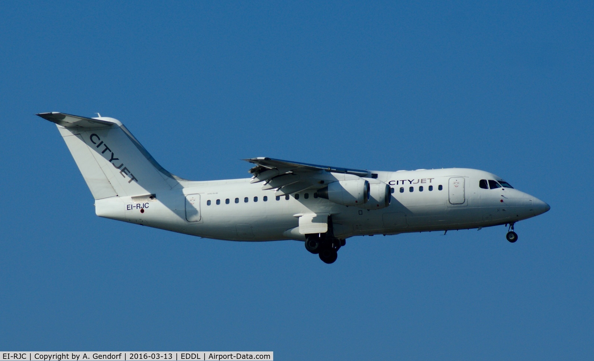 EI-RJC, 1998 British Aerospace Avro 146-RJ85 C/N E.2333, CityJet, is here landing at Düsseldorf Int'l(EDDL)