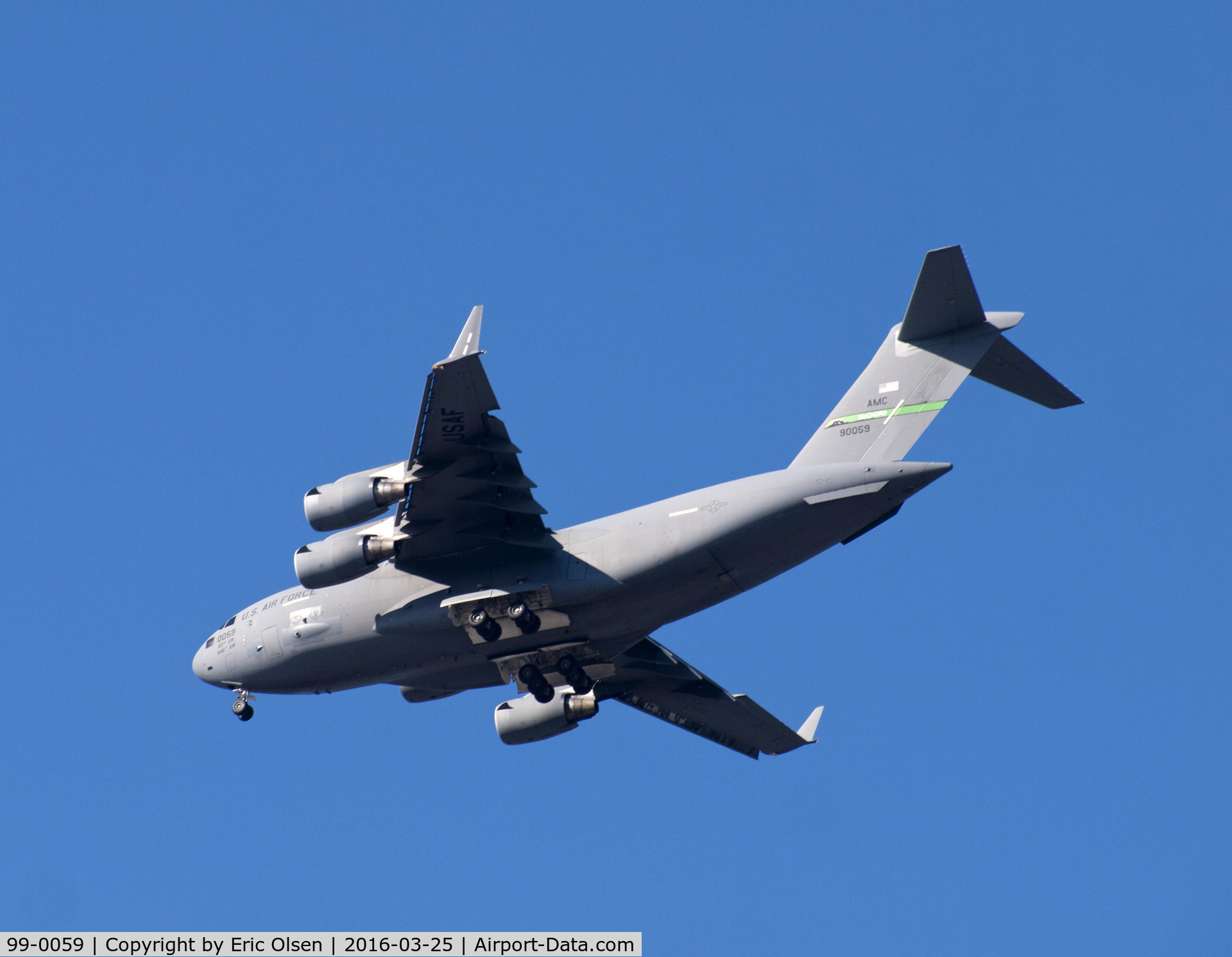 99-0059, 1999 Boeing C-17A Globemaster III C/N 50063/P-59, C-17A of the 62 AW on approach to McChord.