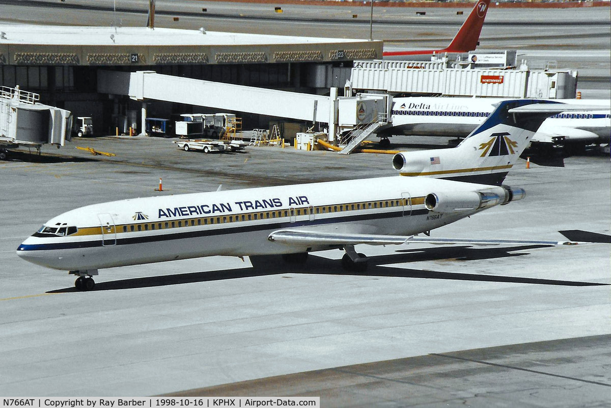 N766AT, 1980 Boeing 727-227 C/N 21999, Boeing 727-227 [21999] (American Trans Air) Phoenix-Sky Harbor International~N 16/10/1998