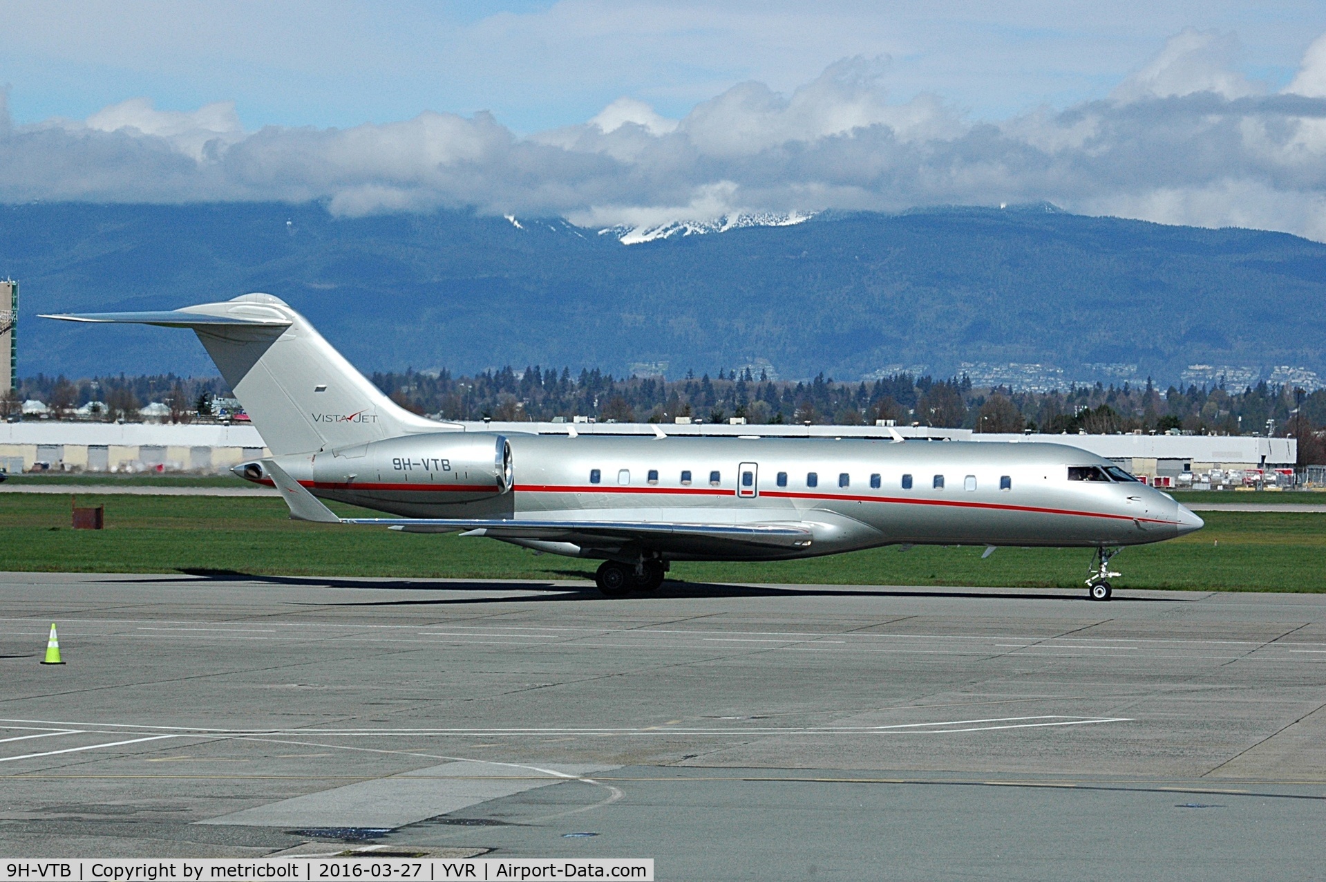 9H-VTB, 2013 Bombardier BD-700-1A11 Global 5000 C/N 9566, Arrival at YVR