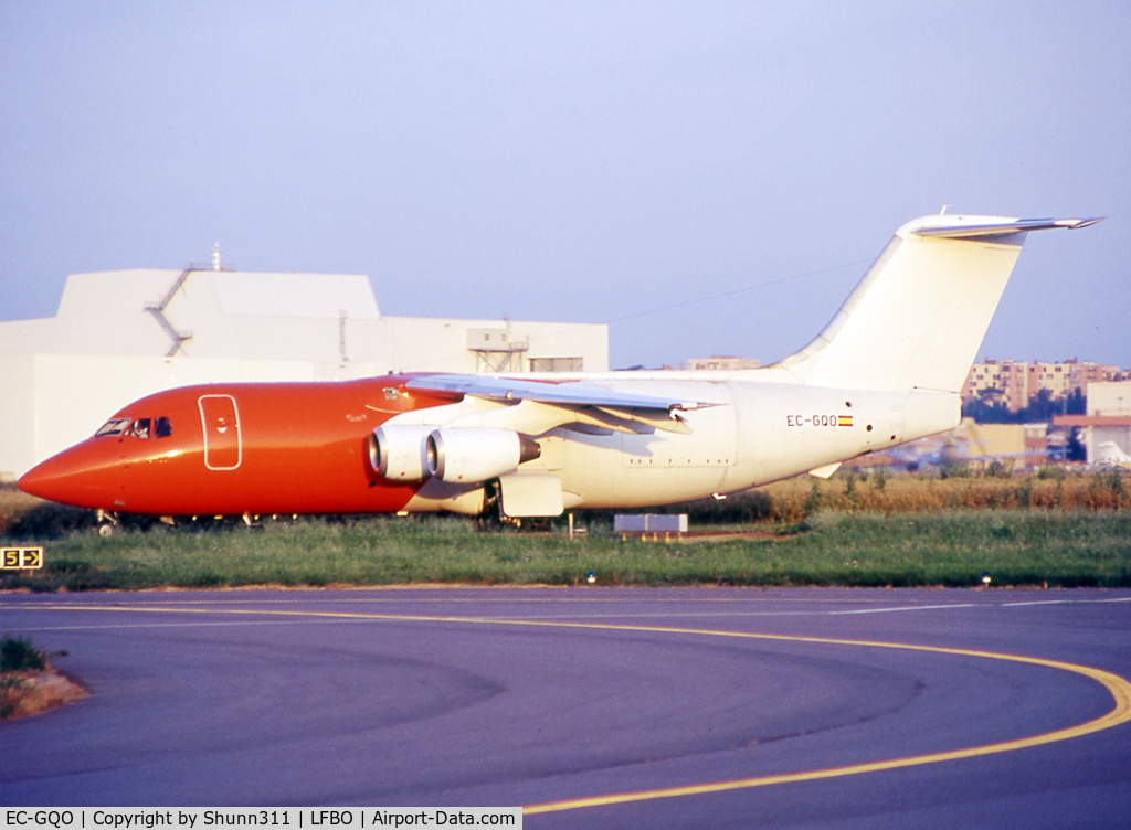 EC-GQO, 1987 British Aerospace BAe.146-200QT Quiet Trader C/N E2086, Taxiing holding point rwy 32R for departure... Partial TNT c/s without titles...