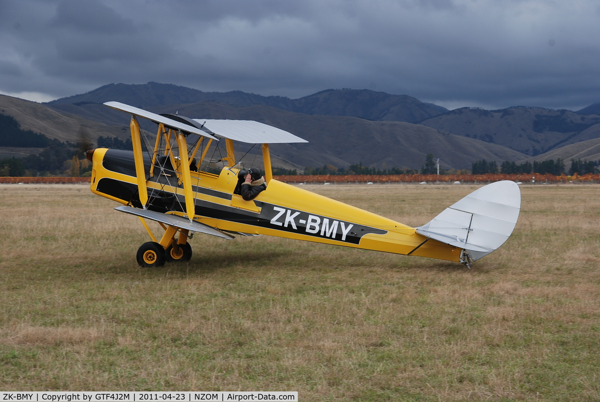 ZK-BMY, 1942 De Havilland New Zealand DH-82A Tiger Moth C/N DHNZ101, ZK-BMY at Omaka Airshow 23.4.11