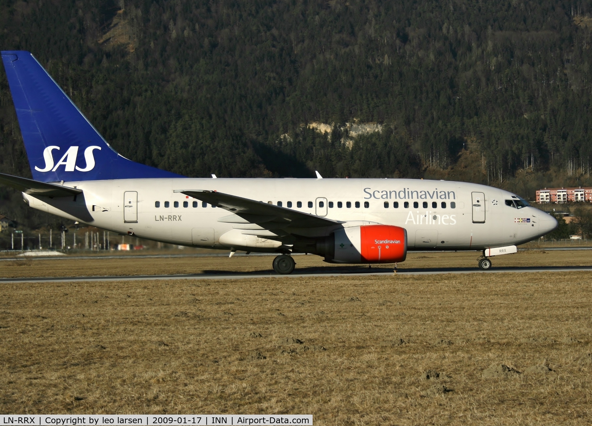 LN-RRX, 1998 Boeing 737-683 C/N 28296, Innsbruck 17.1.2009
