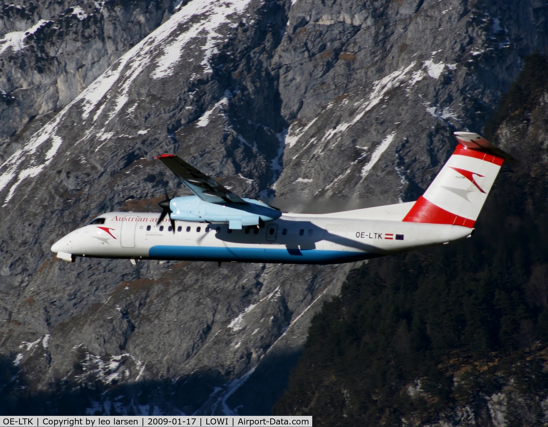 OE-LTK, 1997 De Havilland Canada DHC-8-314Q Dash 8 C/N 483, Innsbruck 17.1.09