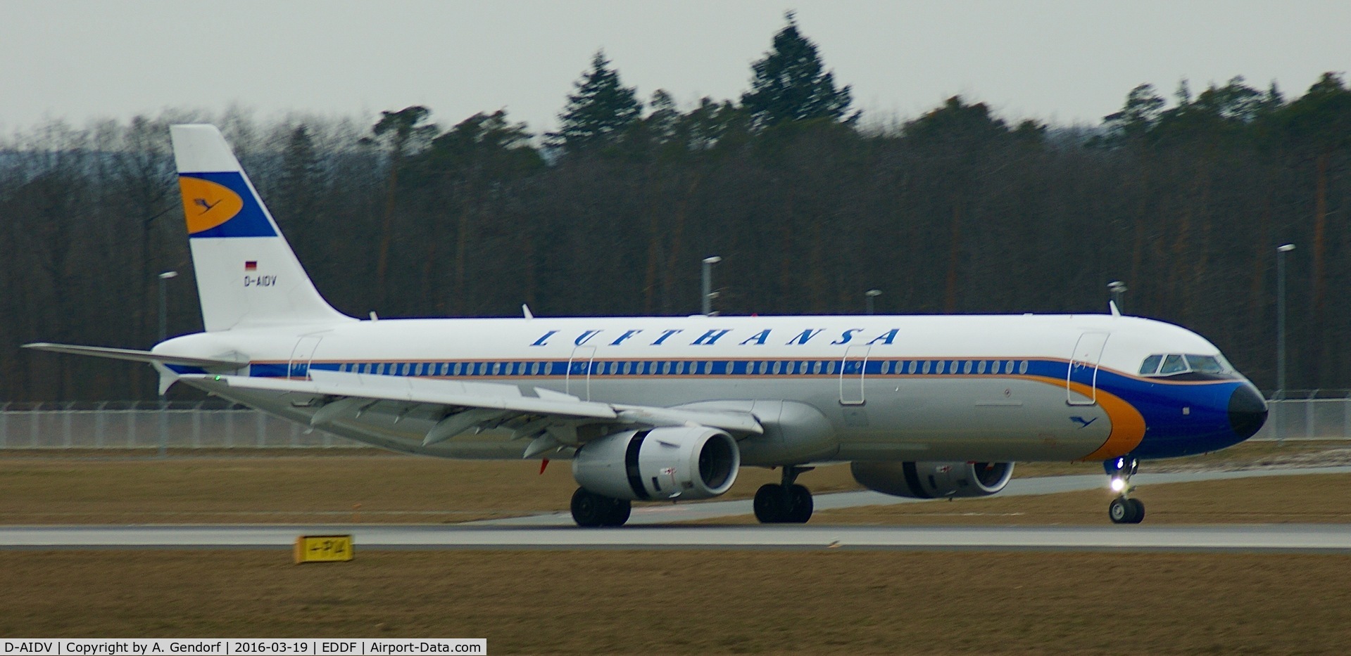 D-AIDV, 2012 Airbus A321-231 C/N 5413, Lufthansa (Retro cs.), is here shortly after landing at Frankfurt Rhein/Main(EDDF)