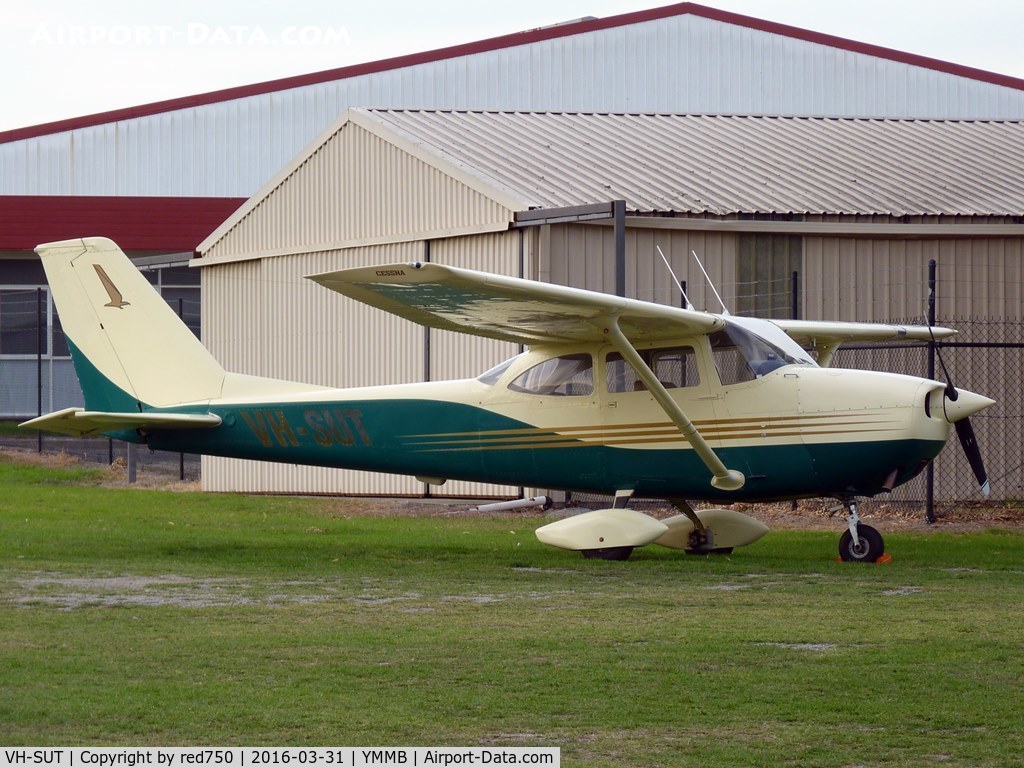 VH-SUT, 1962 Cessna 172D C/N 17249619, Cessna 172D at Moorabbin, Mar 31, 2016