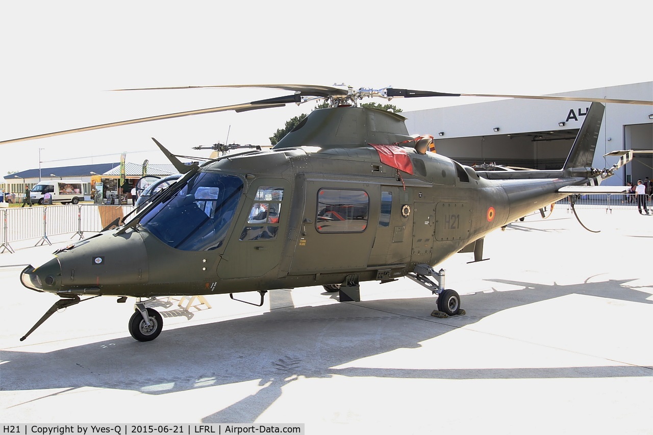 H21, Agusta A-109BA C/N 0321, Belgian Army Agusta A-109BA, Static display, Lanvéoc-Poulmic (LFRL) Open day in june 2015