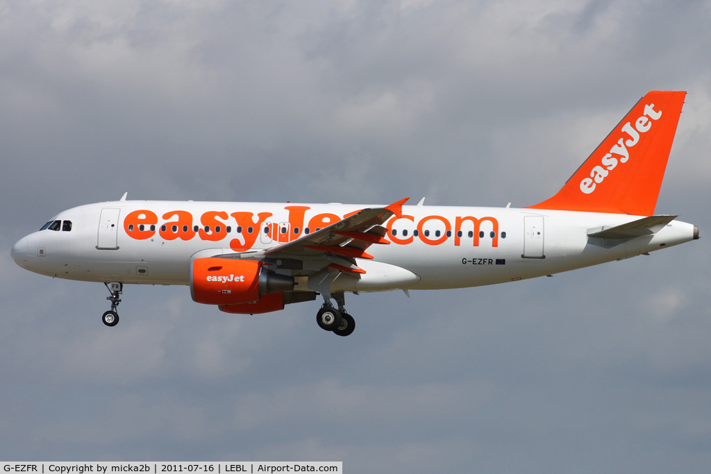 G-EZFR, 2009 Airbus A319-111 C/N 4125, Landing