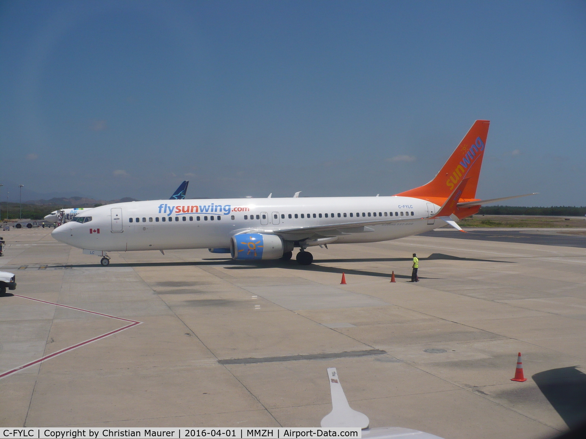 C-FYLC, 2006 Boeing 737-8BK C/N 33029, Boeing 737-8BKS