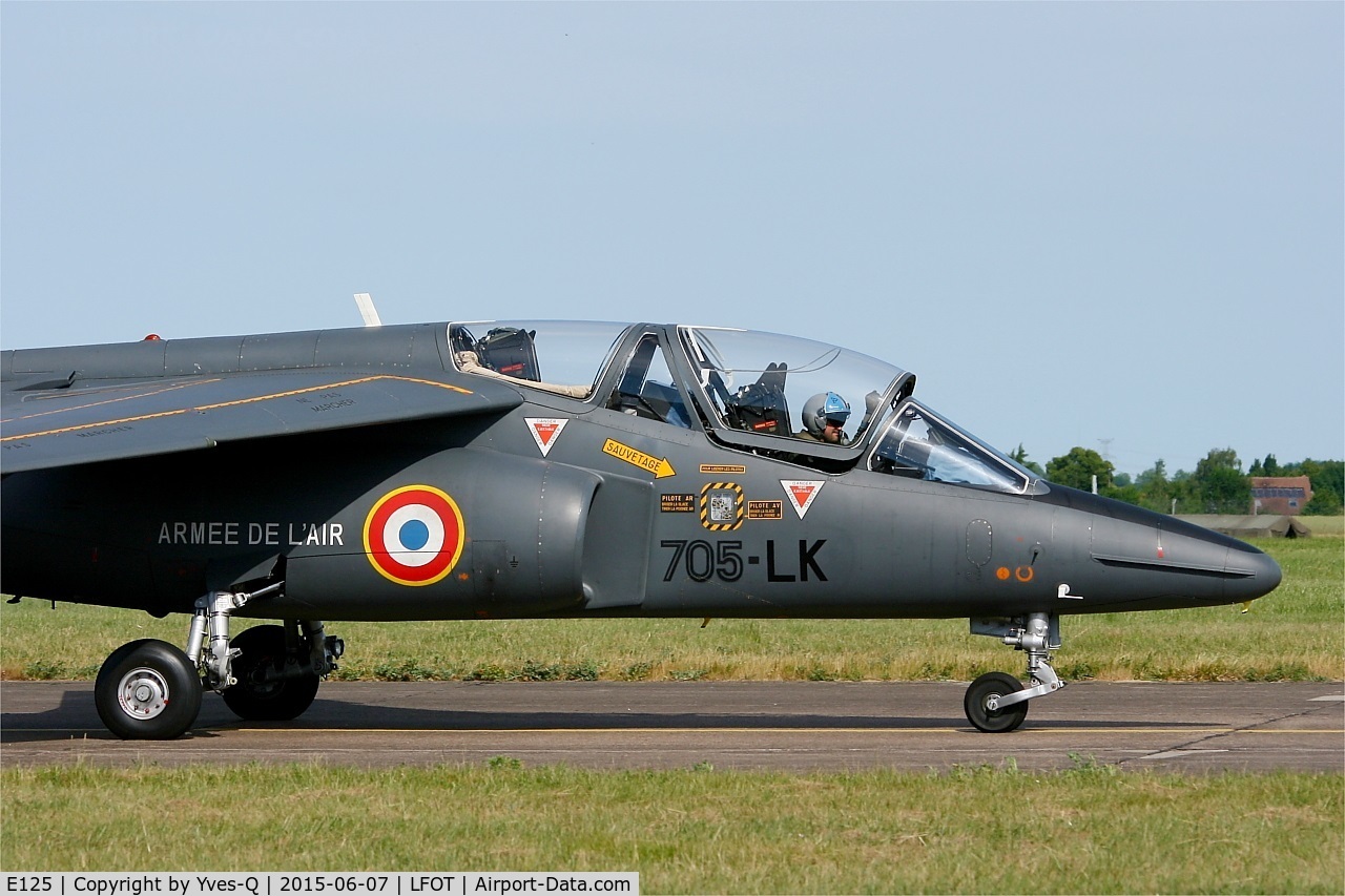 E125, Dassault-Dornier Alpha Jet E C/N E125, Dassault-Dornier Alpha Jet E (705-LK), Taxiing to parking area, Tours - St Symphorien Air Base 705 (LFOT-TUF) Open day 2015