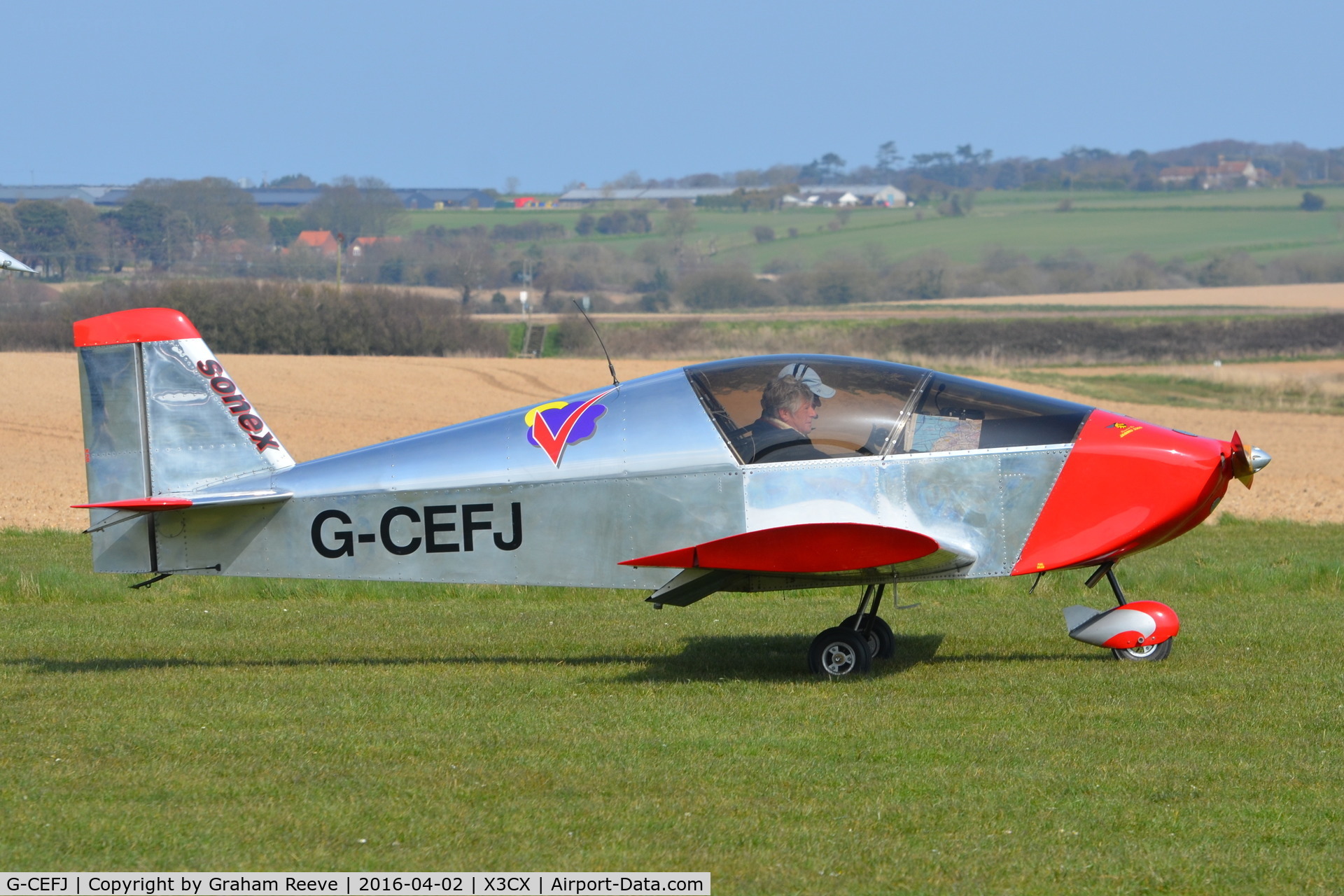 G-CEFJ, 2006 Sonex Sonex C/N PFA 337-14518, Just landed at Northrepps.
