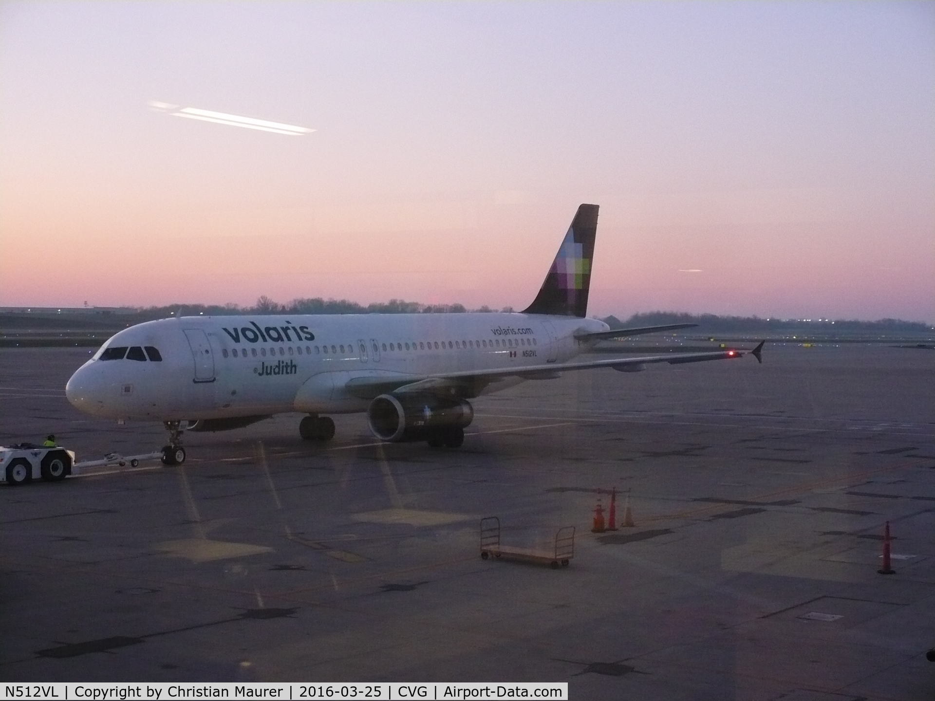 N512VL, 2012 Airbus A320-233 C/N 5308, Volaris A320-233 Pushing back for Cancun MX