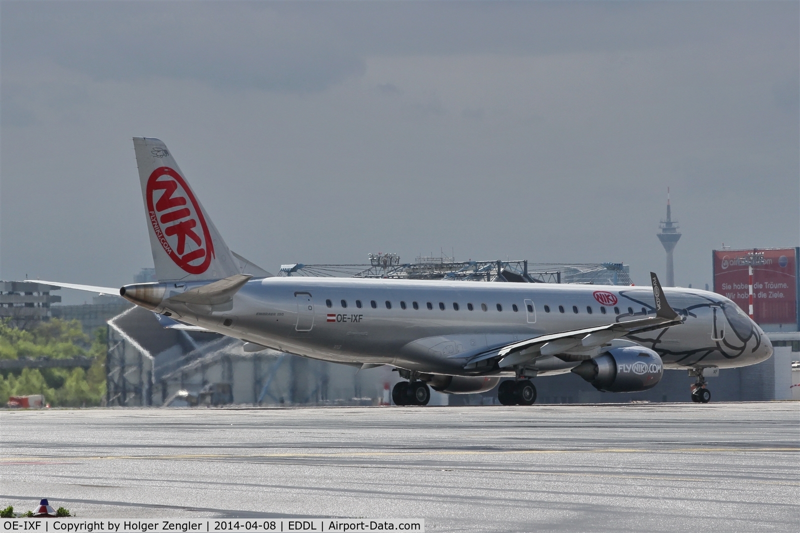 OE-IXF, 2011 Embraer 190LR (ERJ-190-100LR) C/N 19000420, Waiting for all-clear....
