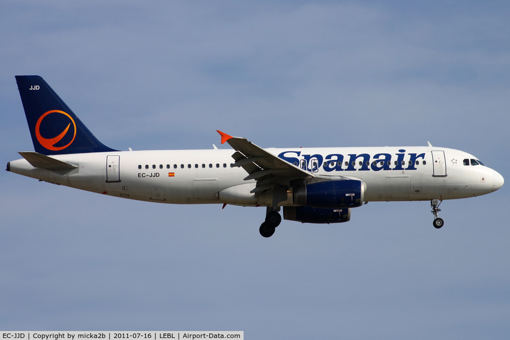 EC-JJD, 2005 Airbus A320-232 C/N 2479, Landing