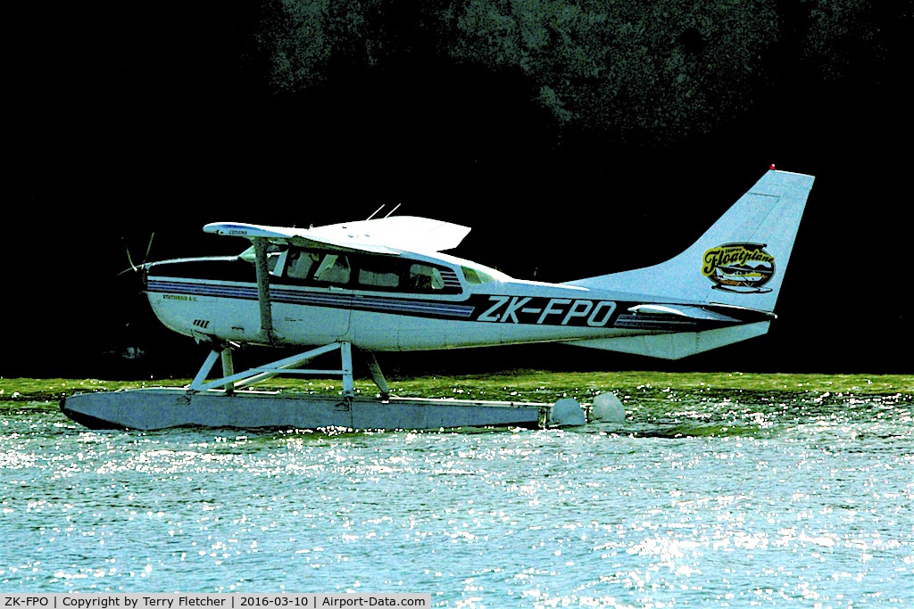 ZK-FPO, Cessna U206G Stationair C/N U20605772, On Lake Taupo
