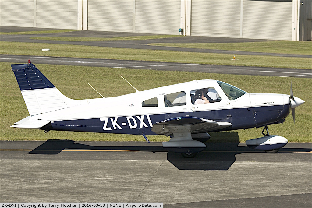 ZK-DXI, Piper PA-28-161 Warrior II C/N 28-8016132, At North Shore Aerodrome, North Island , New Zealand