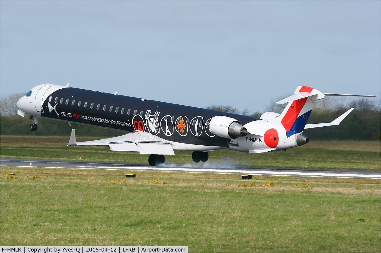 F-HMLK, 2011 Bombardier CRJ-1000EL NG (CL-600-2E25) C/N 19016, Bombardier CRJ-1000EL NG, Landing rwy 25L, Brest-Bretagne airport (LFRB-BES)