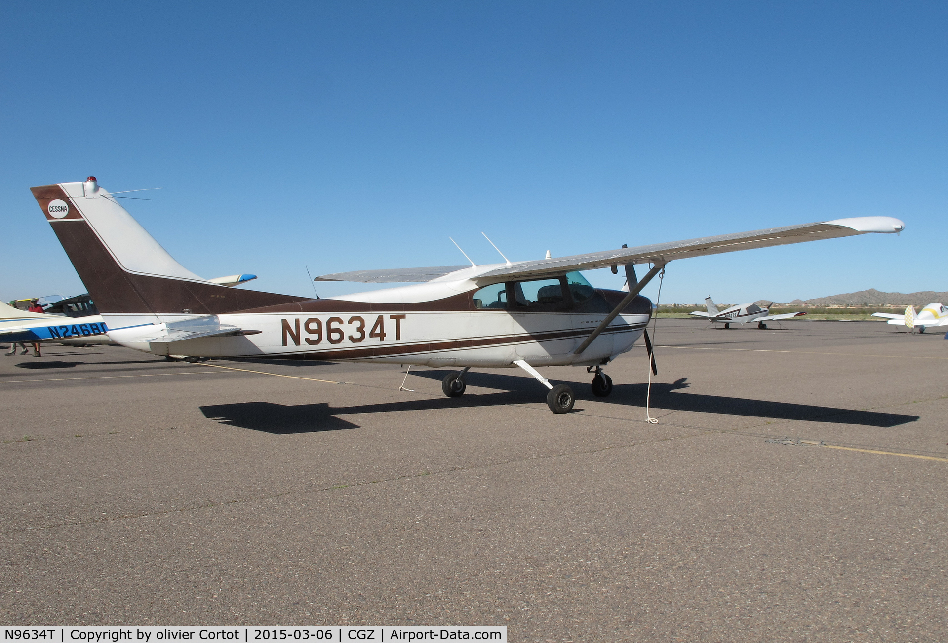 N9634T, 1960 Cessna 210 C/N 57434, cactus fly in