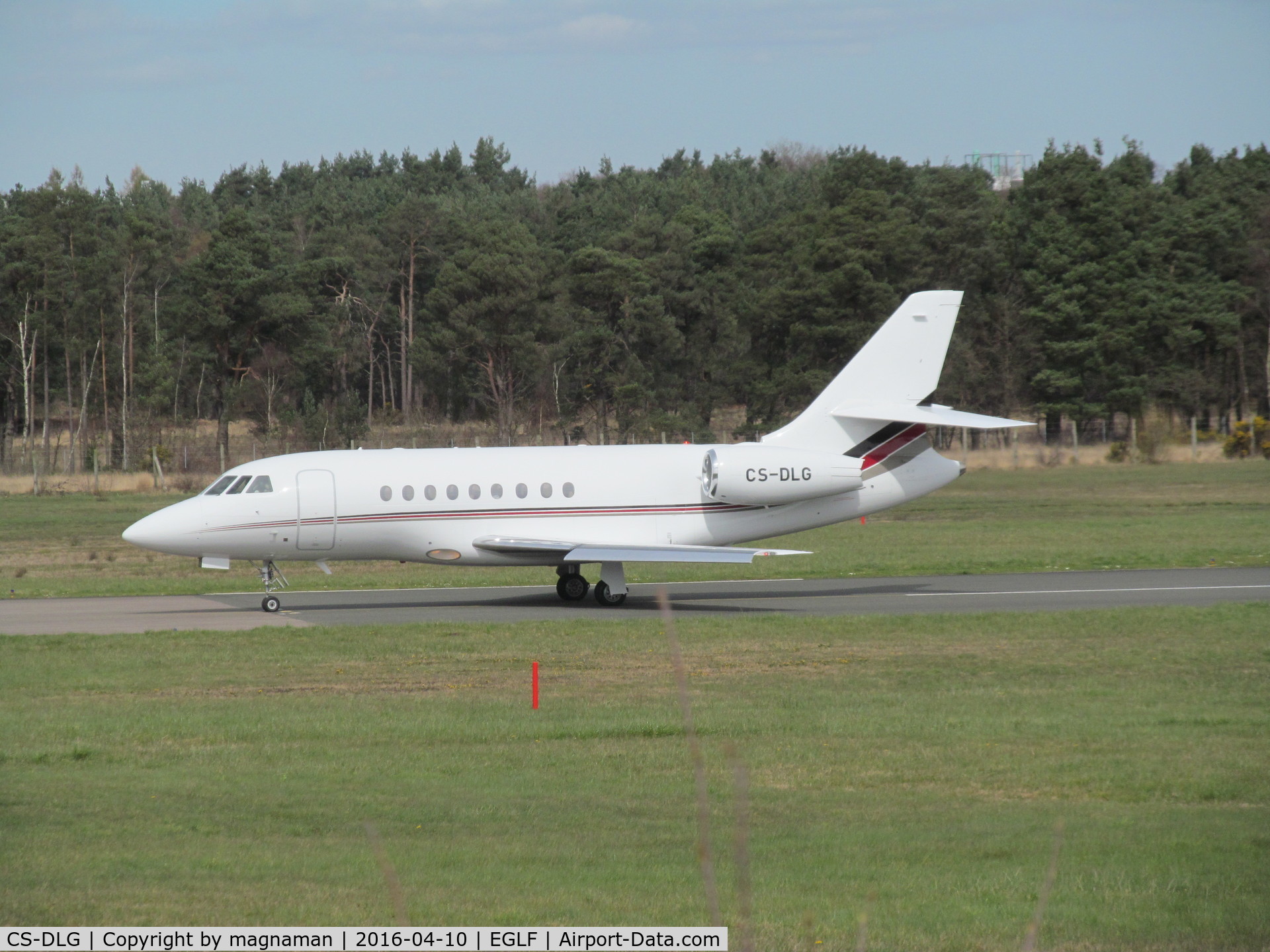 CS-DLG, 2008 Dassault Falcon 2000EX C/N 144, about to leave biz hub farnborough