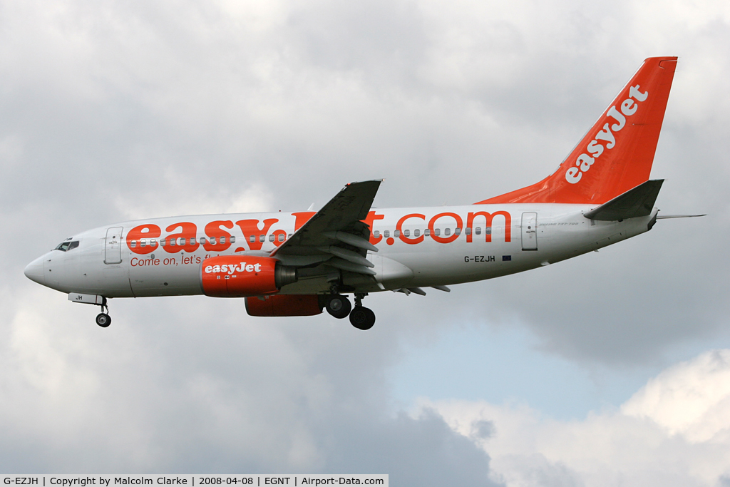 G-EZJH, 2001 Boeing 737-73V C/N 30240, Boeing 737-73V on approach to Newcastle Airport, April 2008