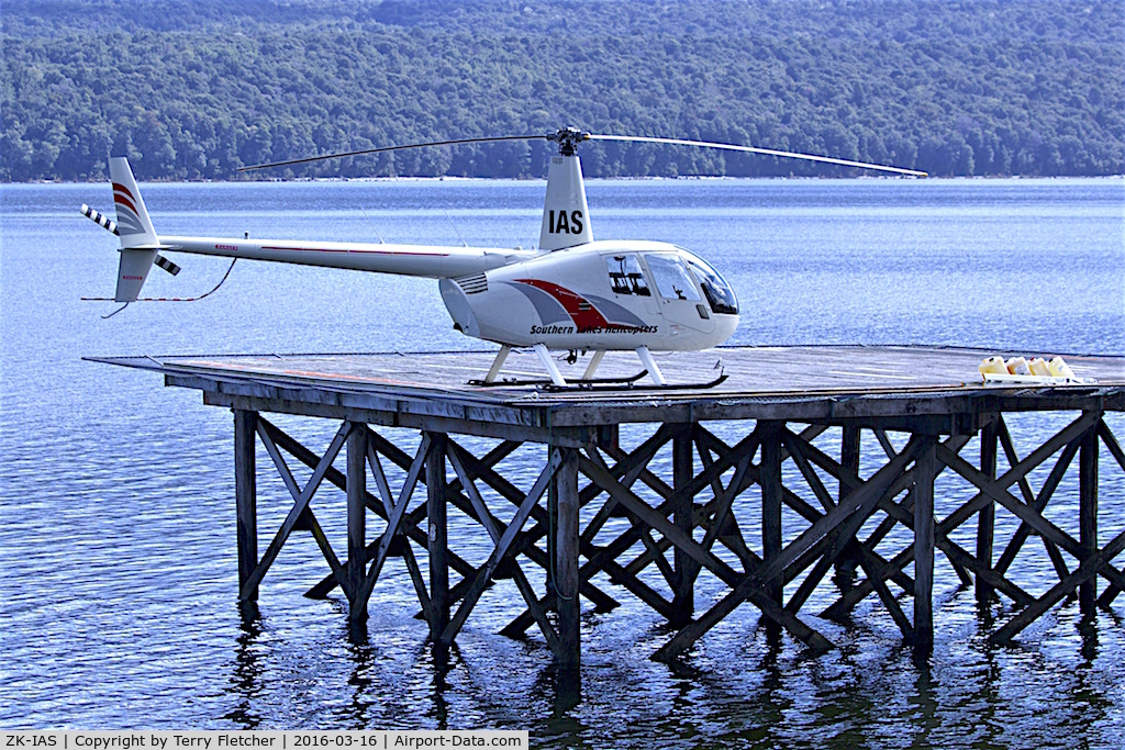 ZK-IAS, Robinson R22 Beta C/N 1891, At the Heliport by the side of Lake Te Anau