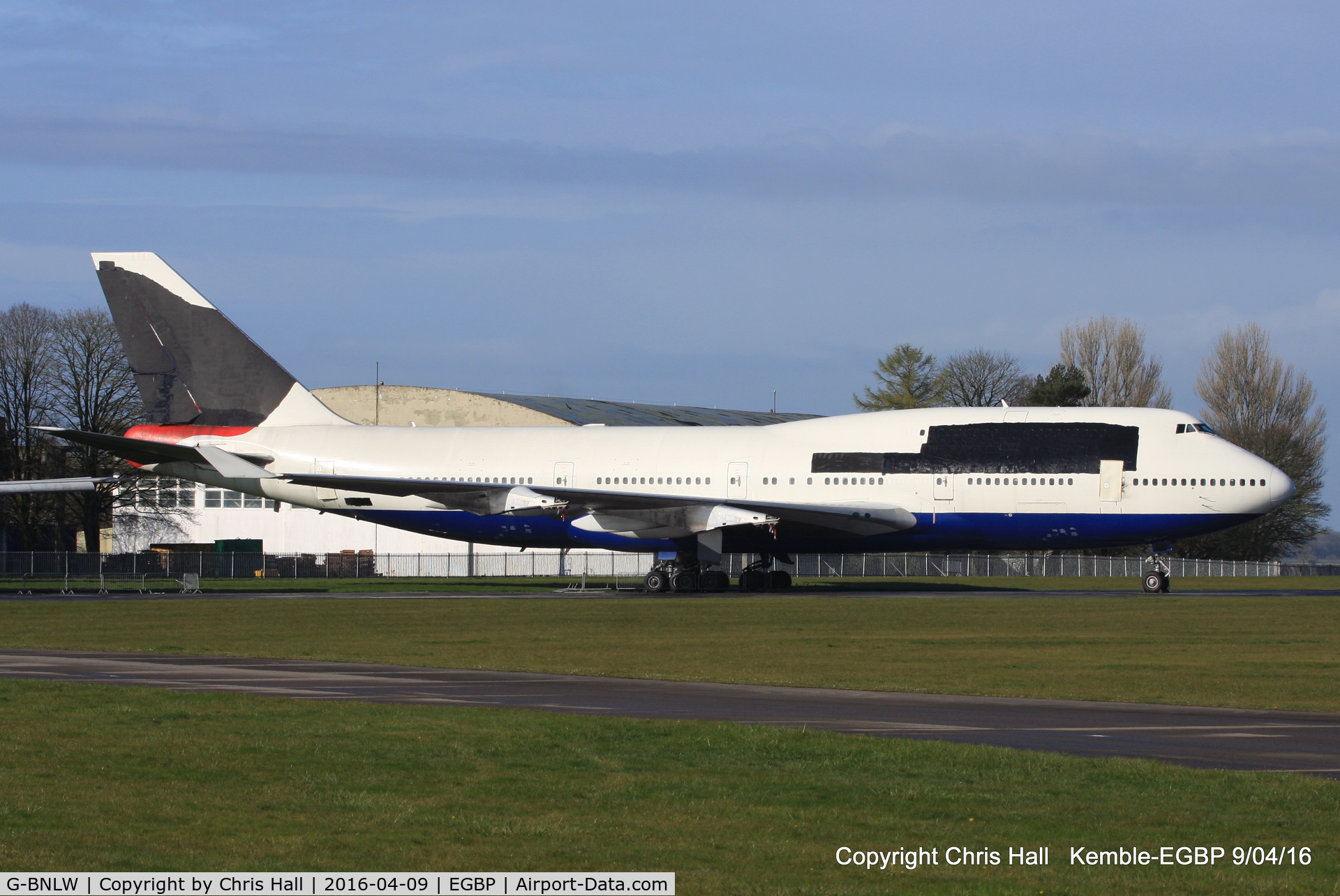 G-BNLW, 1992 Boeing 747-436 C/N 25432, stored at Kemble