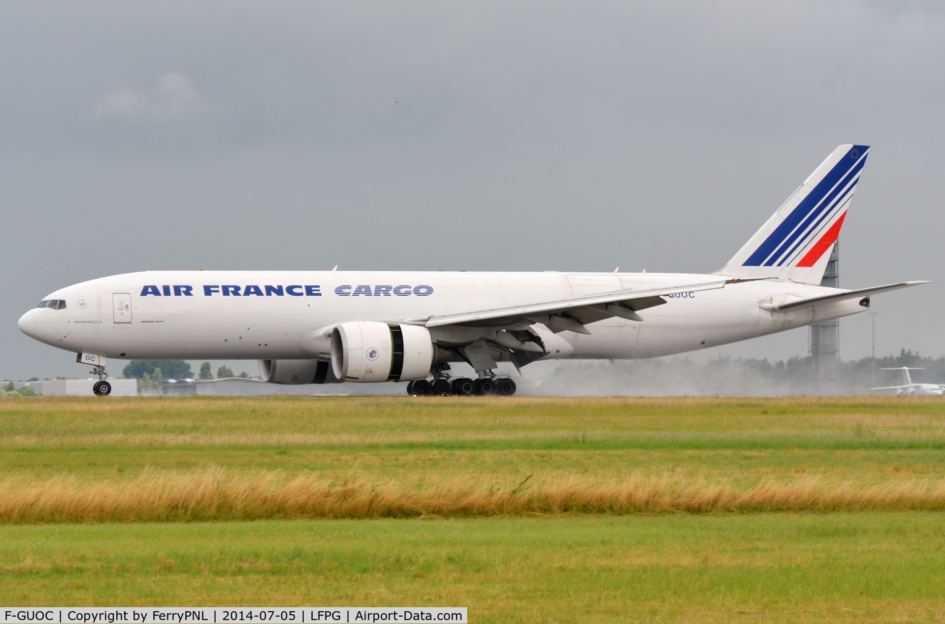 F-GUOC, 2009 Boeing 777-F28 C/N 32966, Air France Cargo B772 landing.