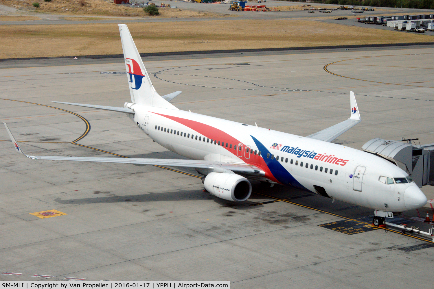 9M-MLI, 2010 Boeing 737-8FZ C/N 31793, Boeing 737-8FZ of Malaysia Airlines at Perth airport, wstern Australia