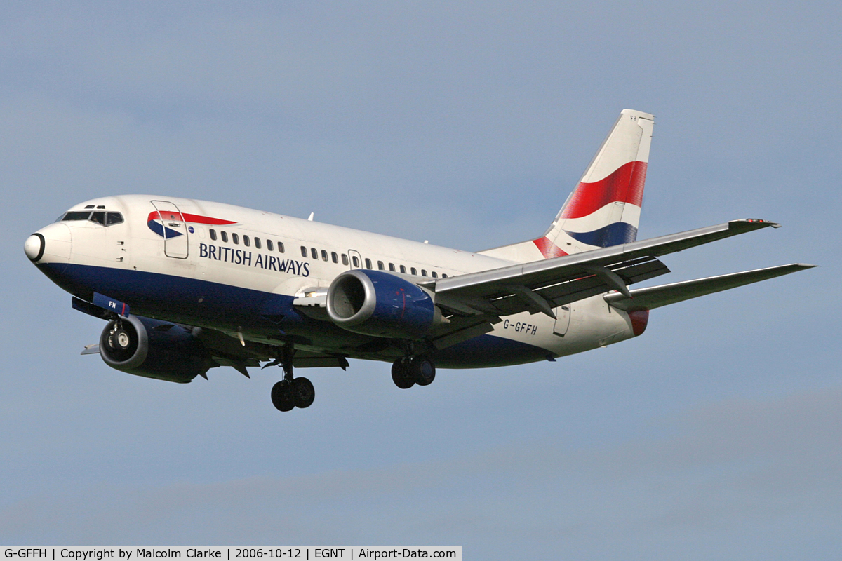 G-GFFH, 1994 Boeing 737-5H6 C/N 27354, Boeing 737-5H6 on approach to 25 at Newcastle Airport, October 2006.