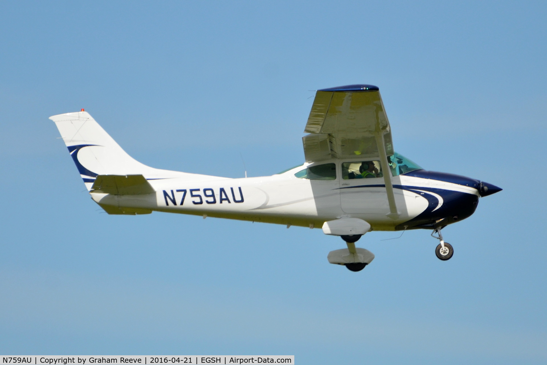 N759AU, 1977 Cessna 182Q Skylane C/N 182-65846, Landing at Norwich.