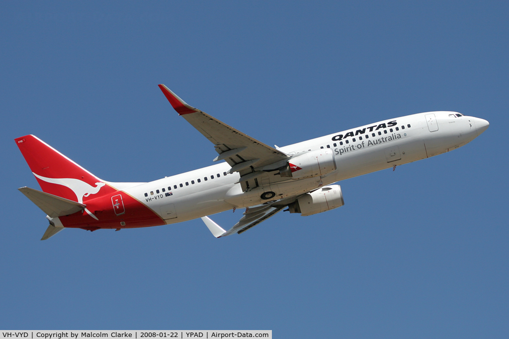 VH-VYD, 2005 Boeing 737-838 C/N 33992, Boeing 737-838 on take-off from Adelaide Airport, January 2008.