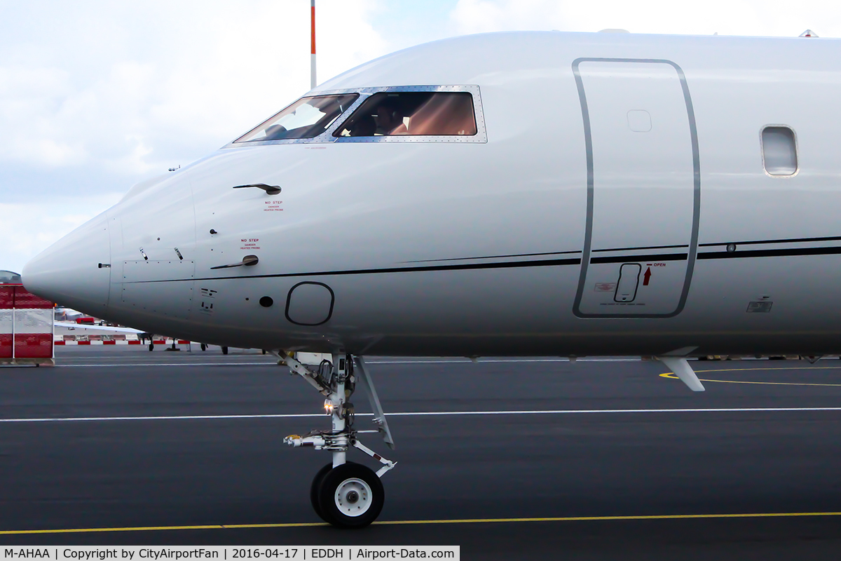 M-AHAA, 2012 Bombardier BD-700-1A10 Global 6000 C/N 9525, Private / Business Jet