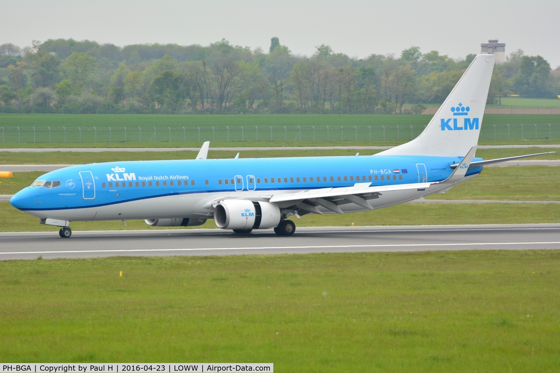 PH-BGA, 2008 Boeing 737-8K2 C/N 37593, KLM Boeing 737 with the new livery at VIE/LOWW